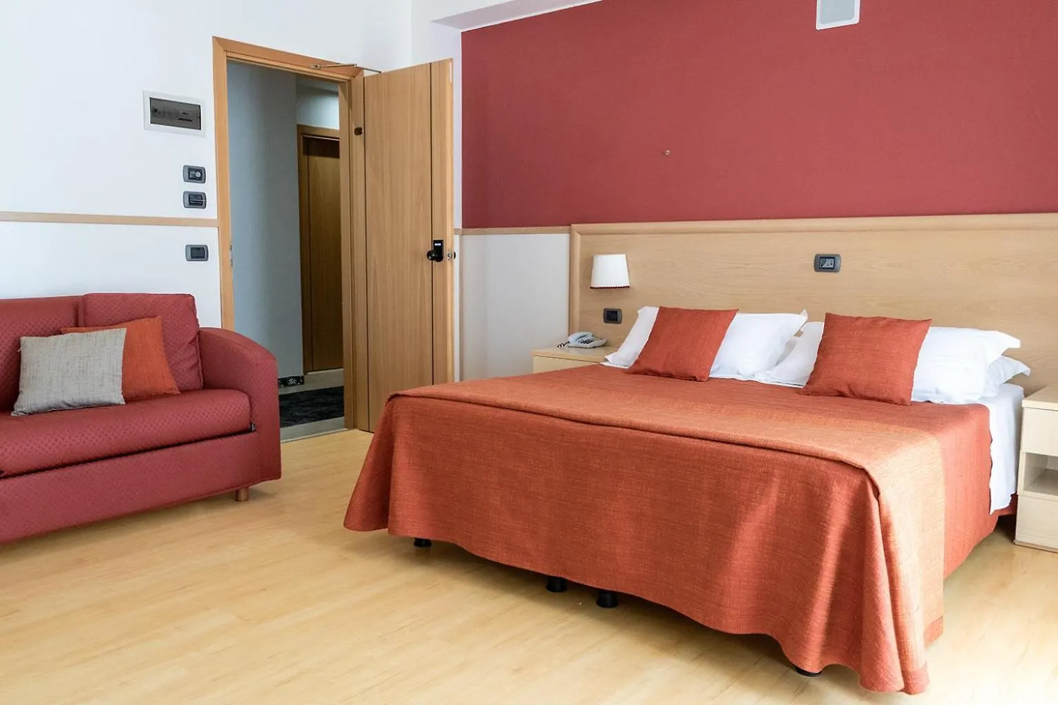 Hotels Vidi Miramare & Delfino Lido di Jesolo 4*,